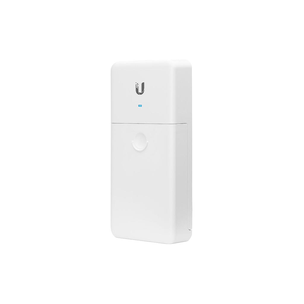 Ubiquiti - NanoSwitch no administrable de 4 puertos Gigabit para exterior PoE In y PoE Out